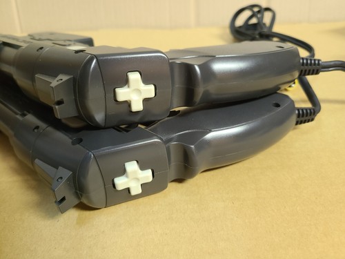 PS2 GUNCON 2 NPC-106 (2 Gun Controllers + 1 Cable, 1 Box, 1 Manual) Japan #05 - Picture 7 of 18