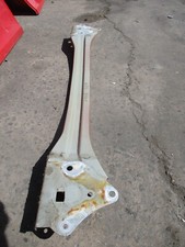 Toyota Yaris Support Bar Brace Bar Rear Red 5 Door Hatchback 2017 Hybrid ST93