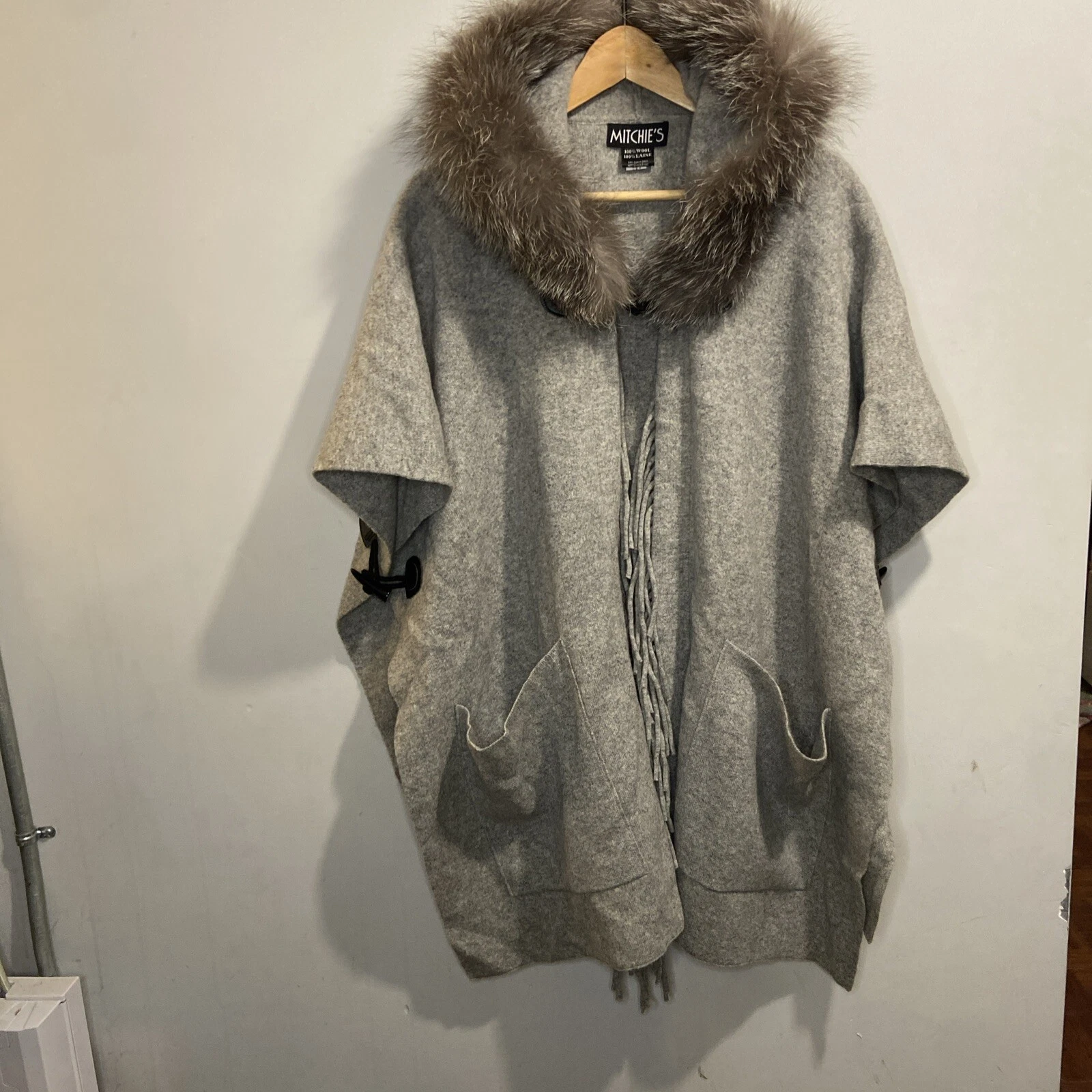 Mitchie's 100% Wool Hooded Poncho Cape Fox Fur Trim Hood Gray W/ Clasp & Pockets