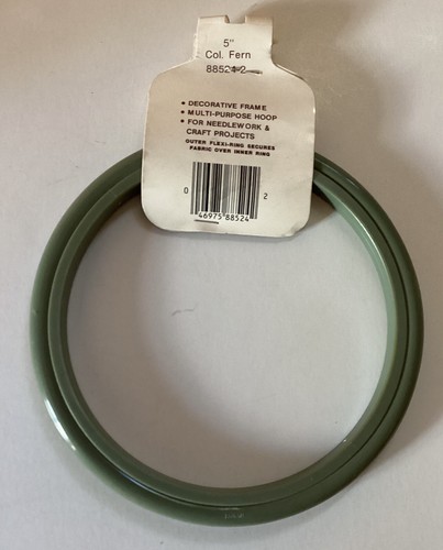 Vintage Flexi-hoop FERN GREEN 5” Needlework Hoop/frame W/Metal Hanger 88524-2 - Picture 2 of 3