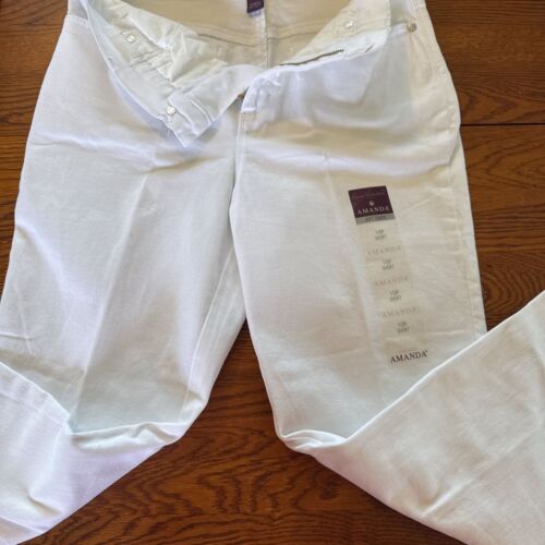 NWT Gloria Vanderbilt Women's White Amanda Classic Rise Tapered Leg Jeans Sz P10