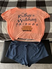 Friends Pajama Set Women  s Size XL 16-18