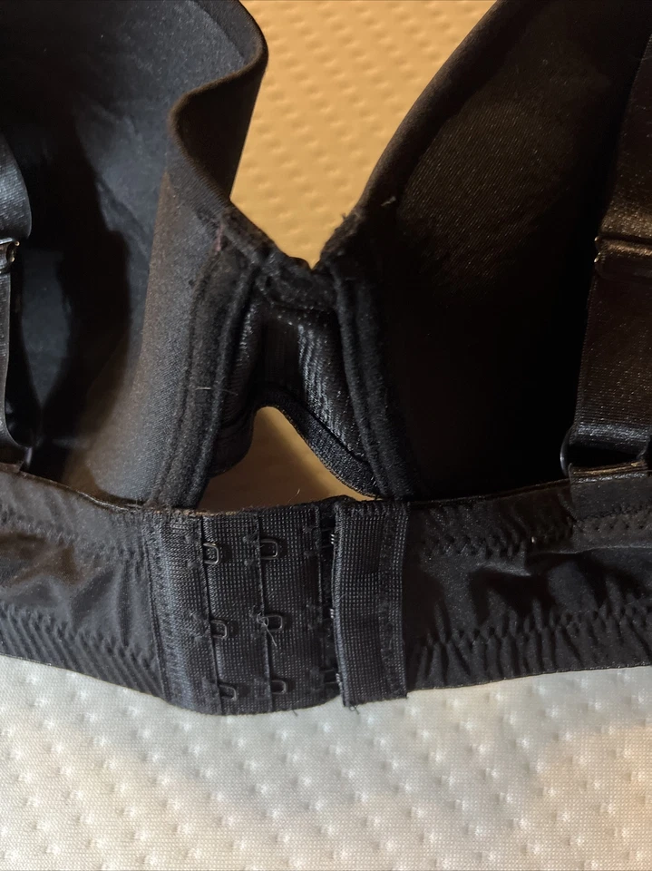 Sujetador con aros negro Kmart RN 42000 talla 42D #1398 Foto 4 de 4