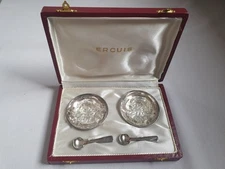 PAIR OF ERCUIS CRYSTAL SALERONS - SILVER METAL - ORIGINAL BOX
