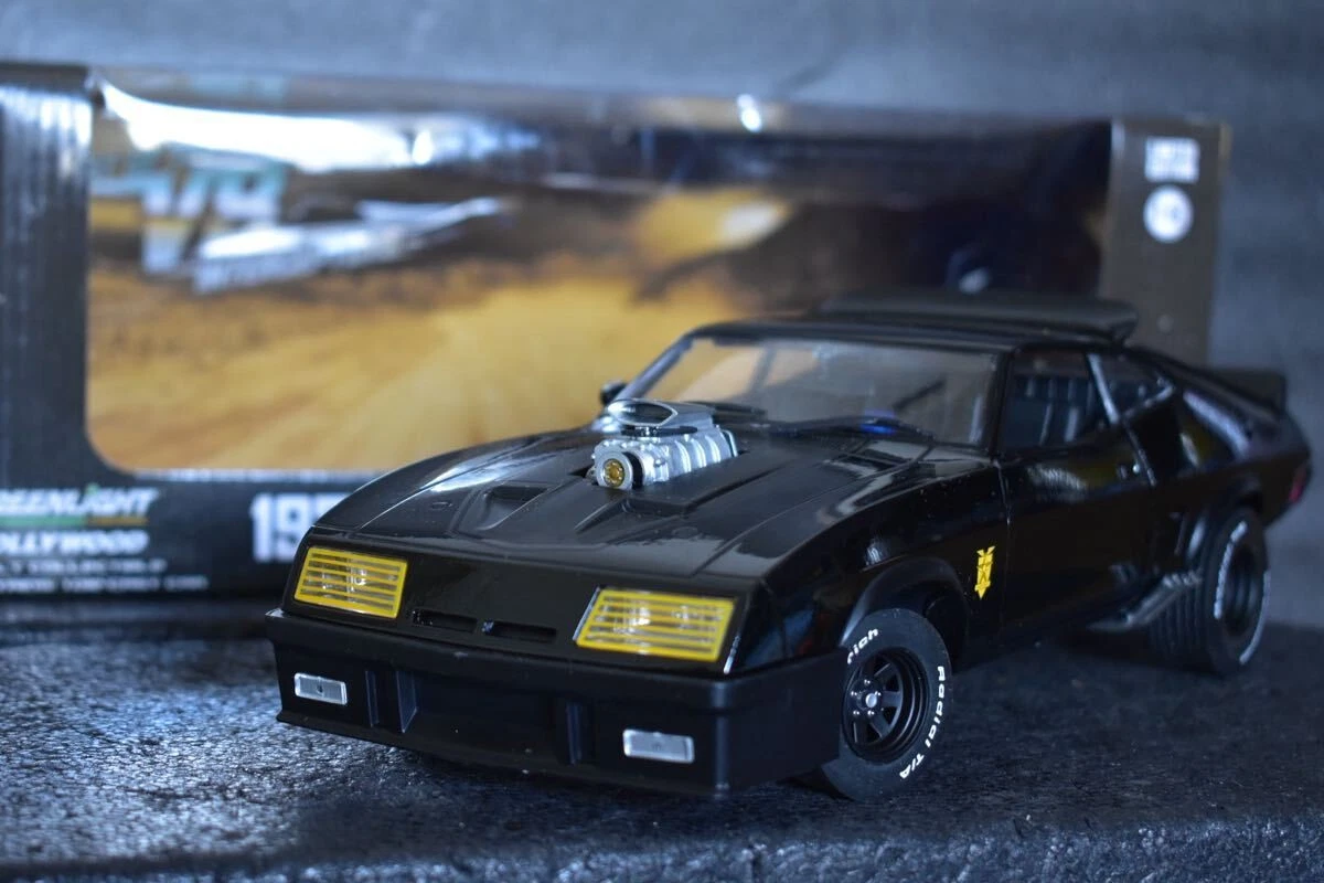ミニカー MAD MAX 2 INTERCEPTOR 1:18 Autoart 72745 1:18 - Ford Xb Falcon Mad Max 2 (interceptor