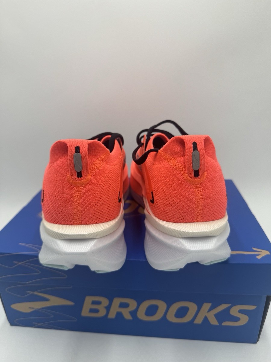Brooks Men display picture 1