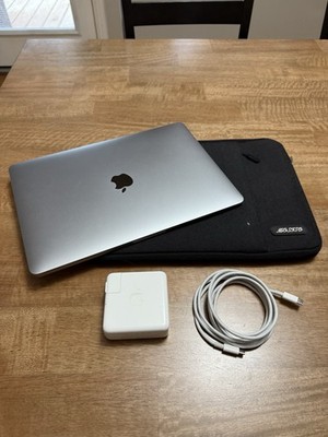 Macbook Pro 13-inch, 2017, Two Thunderbolt 3 parts, Space Gray  FOR PARTS