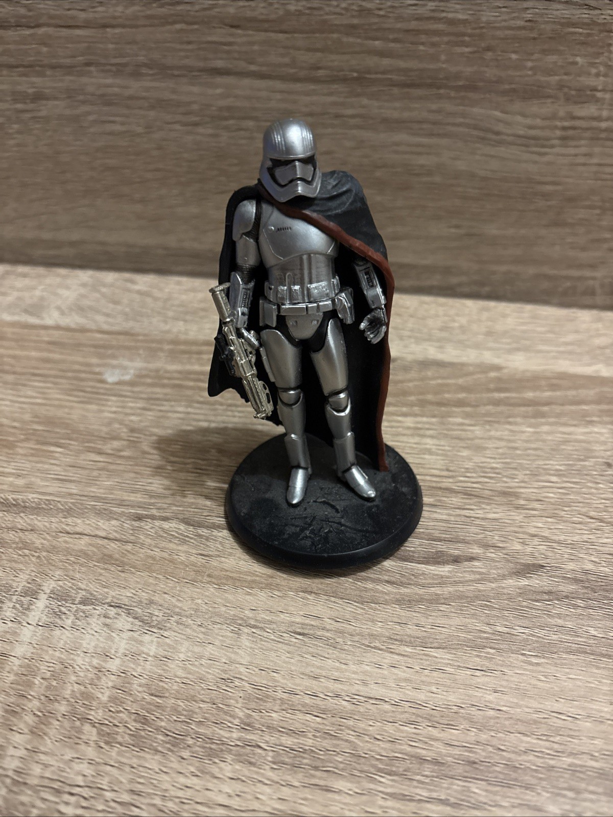 Figura Capitana Phasma 4" Star Wars exclusiva de Disney Store