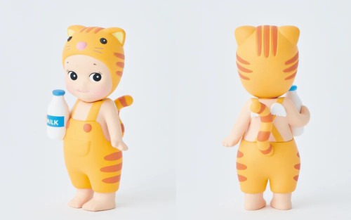 Authentic Dreams Sonny Angel Cat Life Serie Red Tabby mit Milchflasche