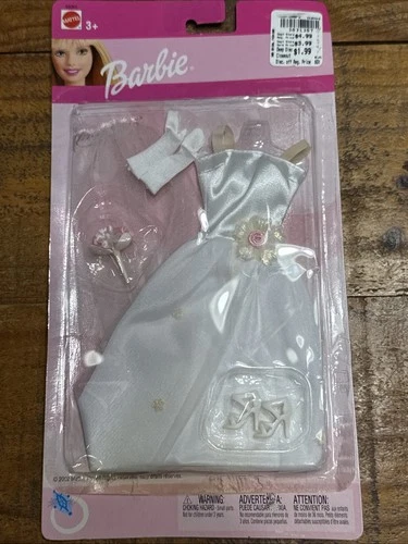 MATTEL 2002 BARBIE Vintage Wedding Gown Shoes Veil, 5 Piece Set, #68065 NEW