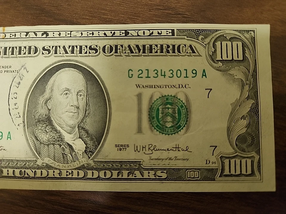 Series 1977 $100 Bill * CHICAGO * G 21343019 A ** Mis-cut Error** - Image 4 of 4