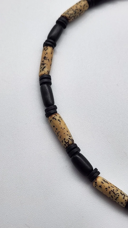 Gargantilla con cuentas NTL - 16 pulgadas, cuentas naturales beige y negro, vintage Foto 4 de 4