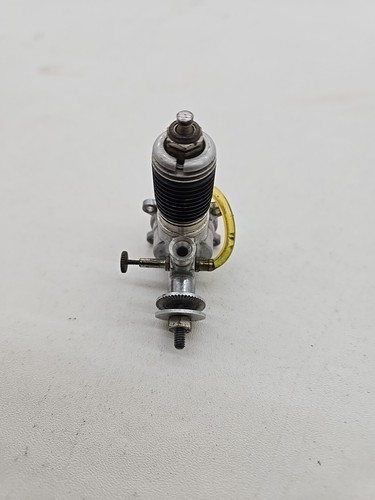 Anderson .045 Baby Spitfire Model Engine M6 - Picture 3 of 5
