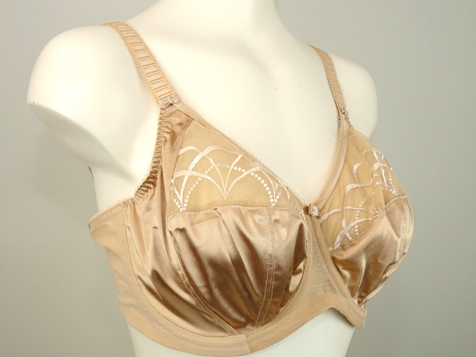 Elomi Cate Allure Pull-on Full Brief in Natural
