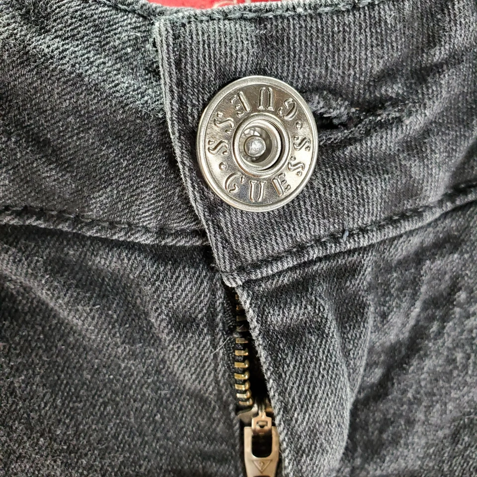 Pantalones de mezclilla para mujer Guess 28 negros tiro medio tobillo ajustados ajuste Emma 26" entrepierna elástica Foto 2 de 4