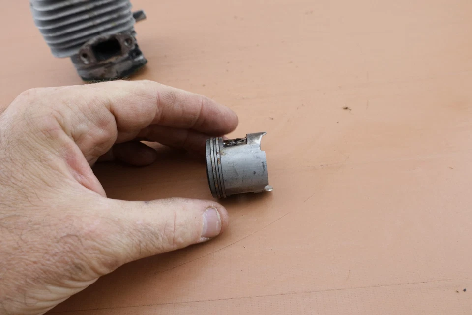 Recortadora de cuerda Dolmar MS-27 C cilindro y pistón OEM Foto 2 de 4