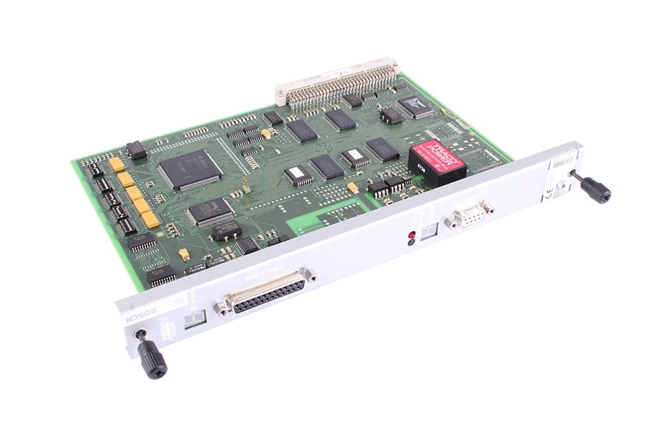 1070078590-208 COM-P BOSCH - Reconditionné - Garantie 12 mois