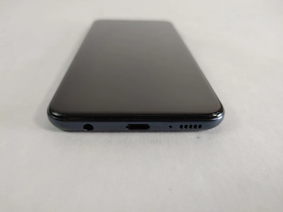 Samsung Galaxy A10e SM-A102U 32 GB Android 9 Boost Mobile Only ( Wi-Fi + 4G ) - Image 3 of 4