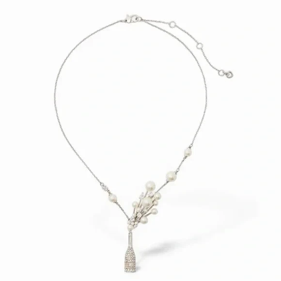 Colgante Kate Spade Cheers To That Statement en plata. Venta al por menor $148 Foto 3 de 4