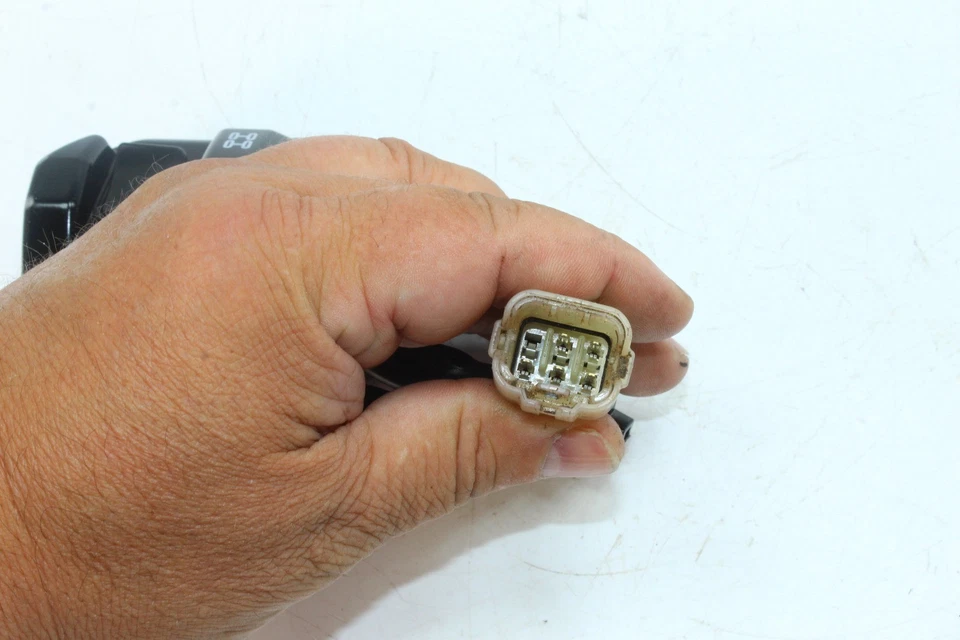 2004-2017 CAN-AM OUTLANDER MAX 1000 INTERRUPTOR FABRICANTE DE EQUIPAMENTO ORIGINAL 4X4 707000595 - Imagem 4 de 4