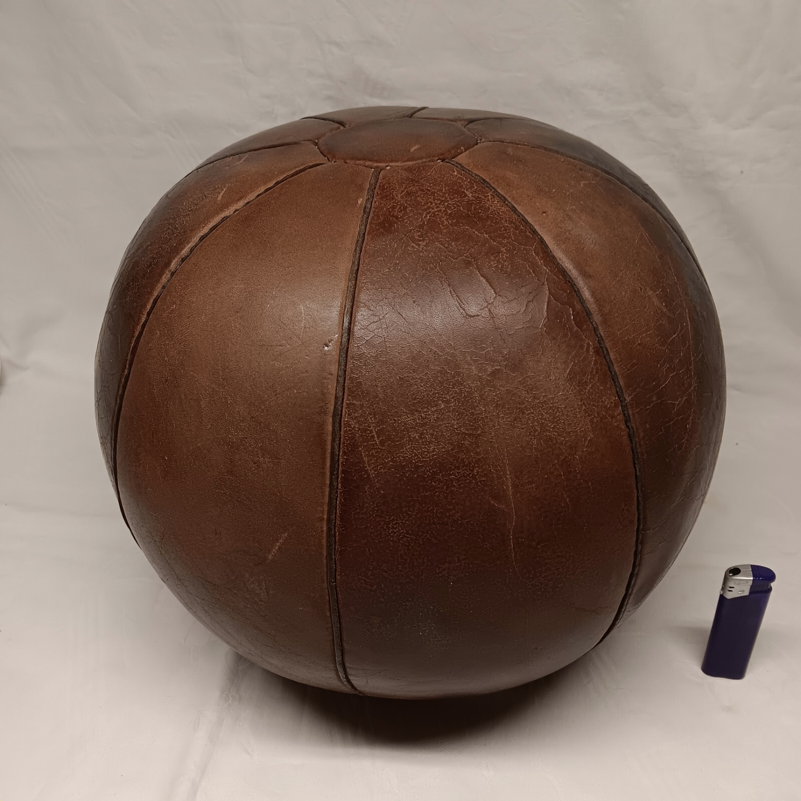 Alter großer Medizinball, Lederball, ca 2,8 kg, Leder