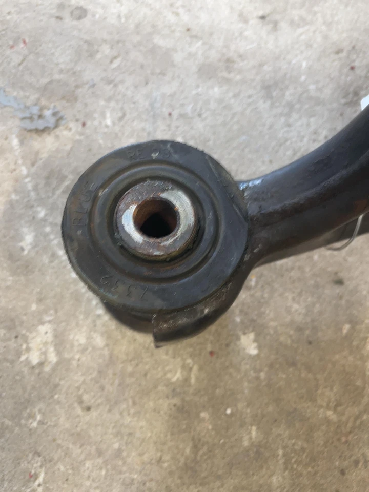 07-17 GMC ACADIA Brazo de control inferior delantero izquierdo brazo de control inferior 25995438 Foto 4 de 4