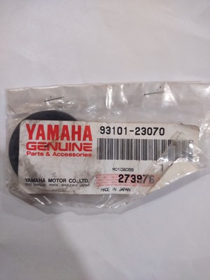 2 pezzi 93101-23070 Paraolio adatto per fuoribordo Yamaha 2 pezzi 93101-23070 Paraolio adatto per fuoribordo Yamaha