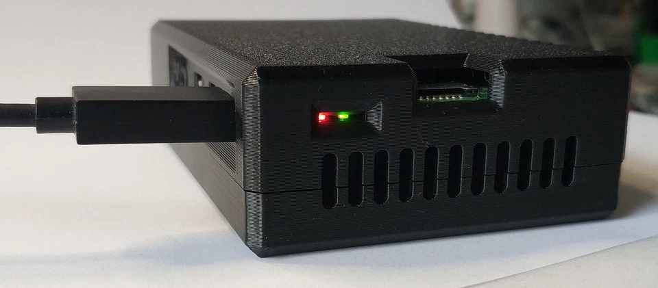 Case for Raspberry Pi 4 : Pi4 case - Image 2 of 4