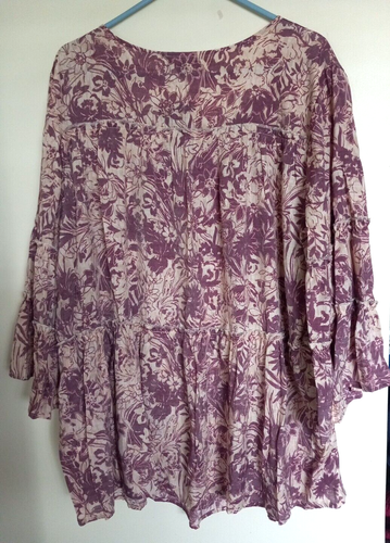Cocomo Top Women 2X Pink Round Neck Neutral Floral Bell Sleeve Peplum Plus NEW - Picture 3 of 4