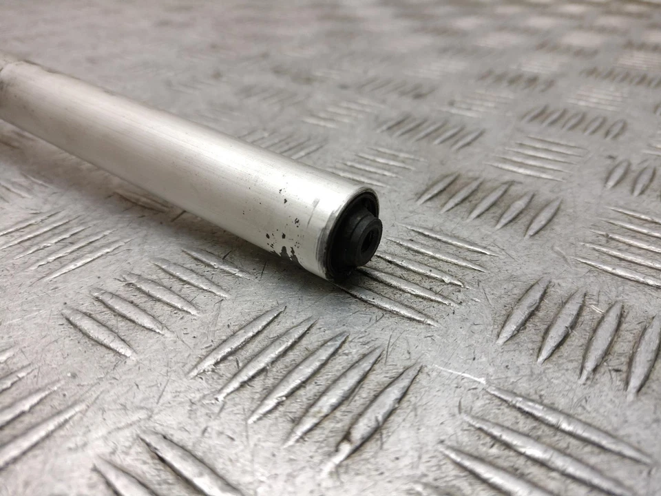 Yamaha YZF R1 2008 4C8 con clip para mano derecha Foto 2 de 3