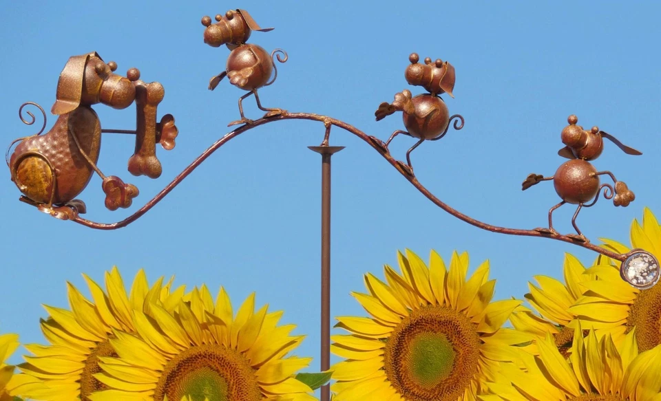 Windspiel Metall Gartenpendel Gartenstecker verrückte Hunde Hundefamilie Welpen - Bild 3 von 4