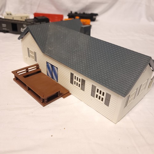 Vintage HO Scale Train Set Bachmann Burlington Southernpacific Lionel Cars - Picture 8 of 24