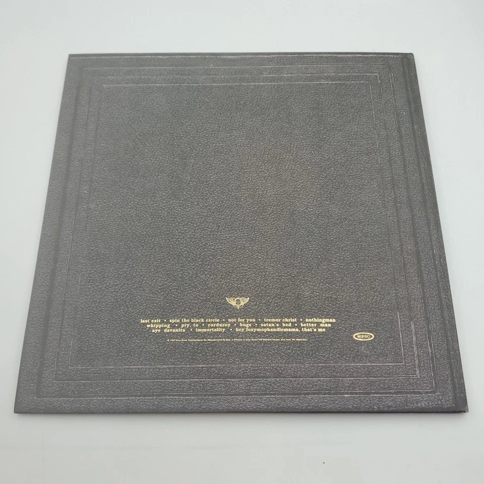 Pearl Jam Vitalogy Original 1994 US LP Vinyl Record W/ Booklet  - Image 2 of 4