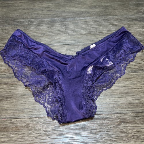 VICTORIA'S SECRET VERY SEXY VS High Leg Cheeky Panty Purple Lace Trim Medium NWT