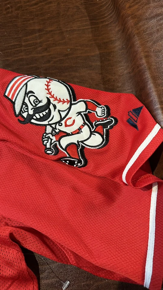 Joey Votto Cincinnati Reds Men's Alternate Red Jersey w/ Team Patch - Image 4 of 4