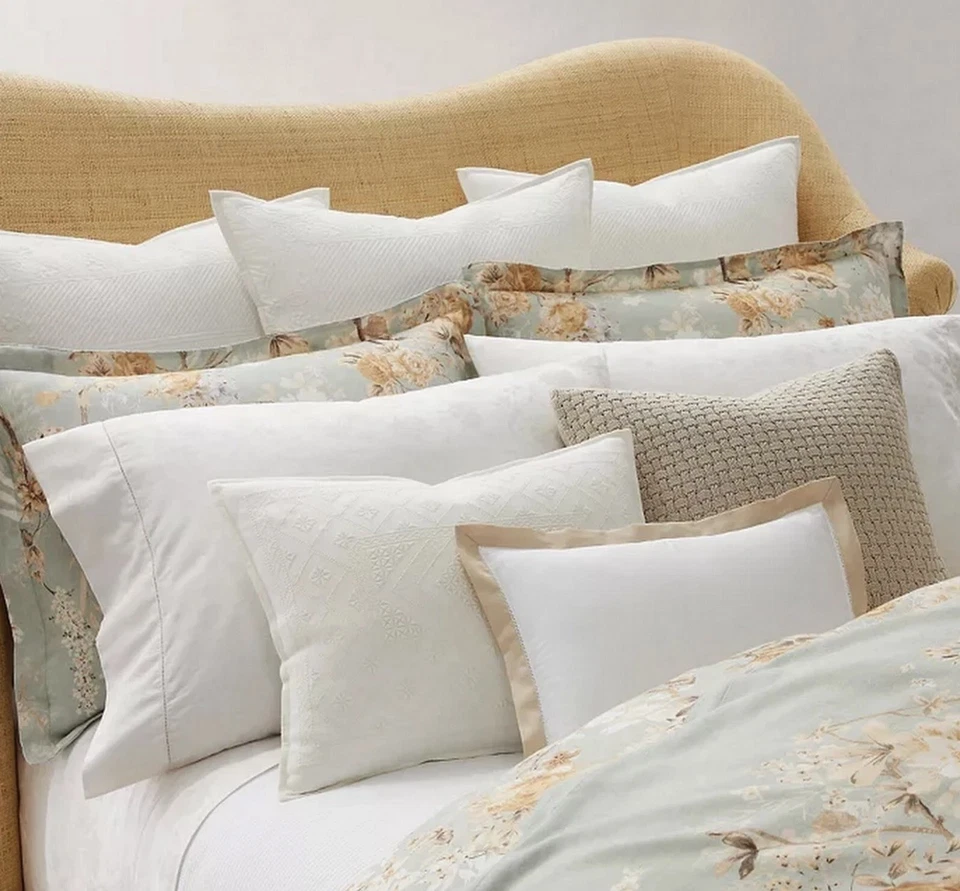 Ralph Lauren Lillian- Almohada Decorativa Elisabetta 15" x 20" $215 Crema Elegante Foto 2 de 4