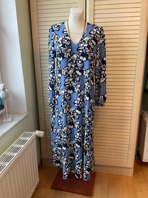 Tolles Kleid in Midilänge von HALLHUBER blau gemustert Gr. 40