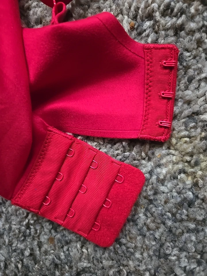 AMBRIELLE SUPER SOFT PLUNGE CAMISETA SUJETADOR CON AROS TALLA 36B Foto 4 de 4