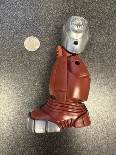 Marvel Legends (CRIMSON DYNAMO) BAF (L LEFT LEG) 6" SCALE MINT (Build-A-Figure) - Picture 3 of 9