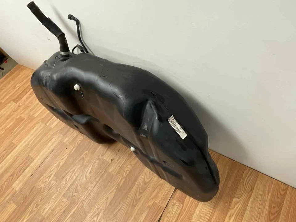 Fuel Tank Reservoir Assy T309901 172026CA0A Fits 19 - 22 NISSAN ALTIMA 2.5L FWD - Image 2 of 4