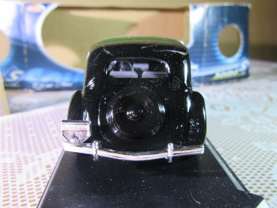 826Z Solido 4032 Francia Citroën Trazione 15 Six 1939 Nera 1:43 + Scatola Age D' - Immagine 4 di 4