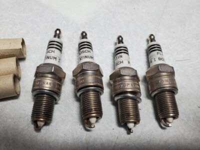 Bosch Platinum Set of 4 Spark Plugs  WR7DP Germany USED TO SMOG MY CAR PLANTIN