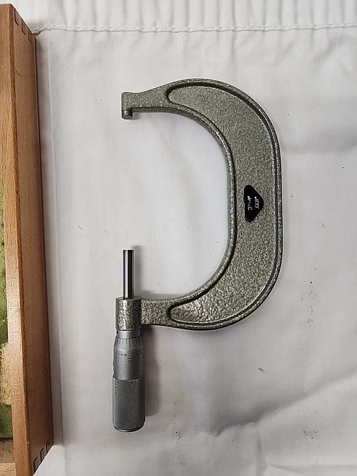 Fowler 3"-4" Diámetro Exterior Micrómetro Punta Carburo .001" De Colección Foto 3 de 4