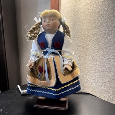 Berta Hummel Porcelain Doll The Ashton Drake galleries 12''(Gretel)