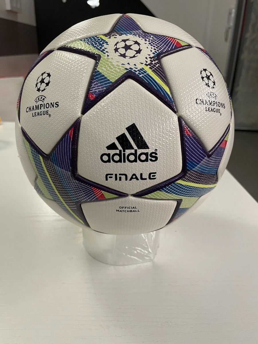Pallone champions shop 2011