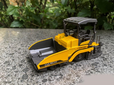1/50 scale for SUMITOMO HA60W Asphalt Paver DIECAST Truck Pre