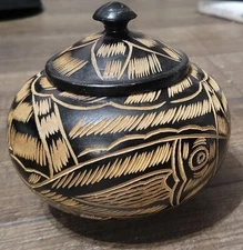 Jamaican Handcarved Wooden Jar With Lid Trinket Box ~ Primative ~ Fish ~ Leaves