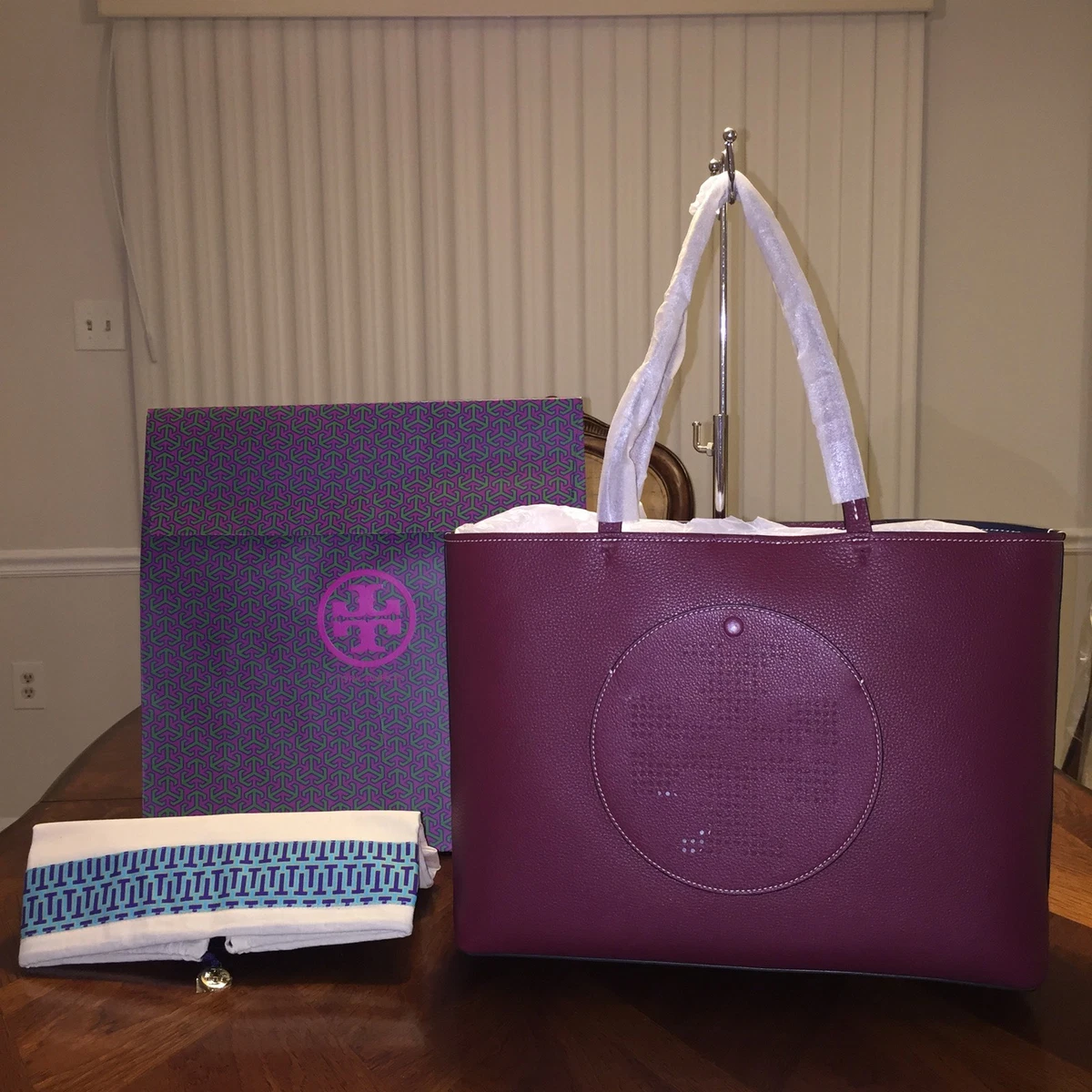 Tory Burch Logo Tote & Essentials Pouch