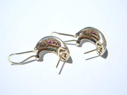 BEAUTIFUL 10K YELLOW GOLD DIAMOND RUBY EMERALD TRIPLE HUGGIE EARRINGS - Picture 5 of 10