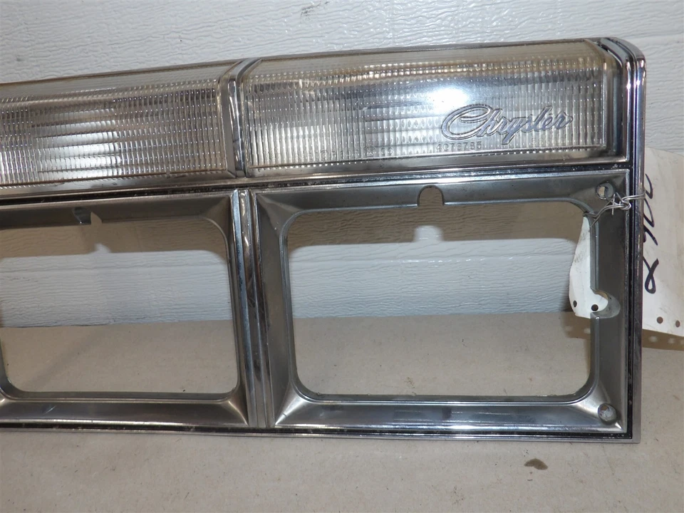 FARO IZQUIERDO BISEL PUERTA CHRYSLER LEBARON 80-81 DODGE DIPLOMÁTICO 84-89 SE CON LENTES Foto 2 de 4